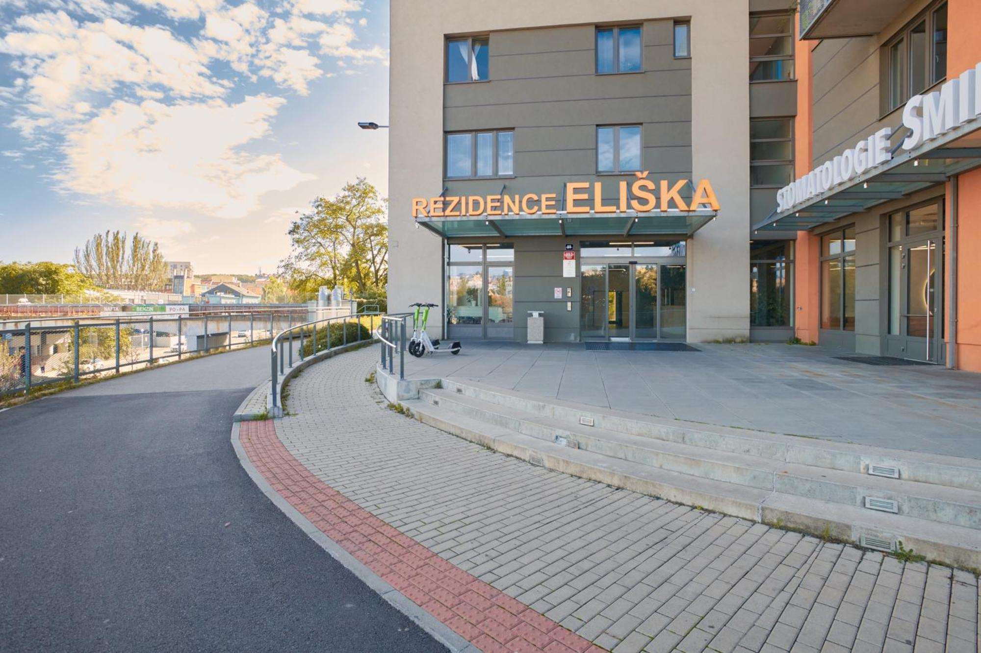 Appartamento High-sky O2 Arena With Garage Parking And Ac Praga